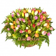 Нарядная весна Корзина тюльпанов